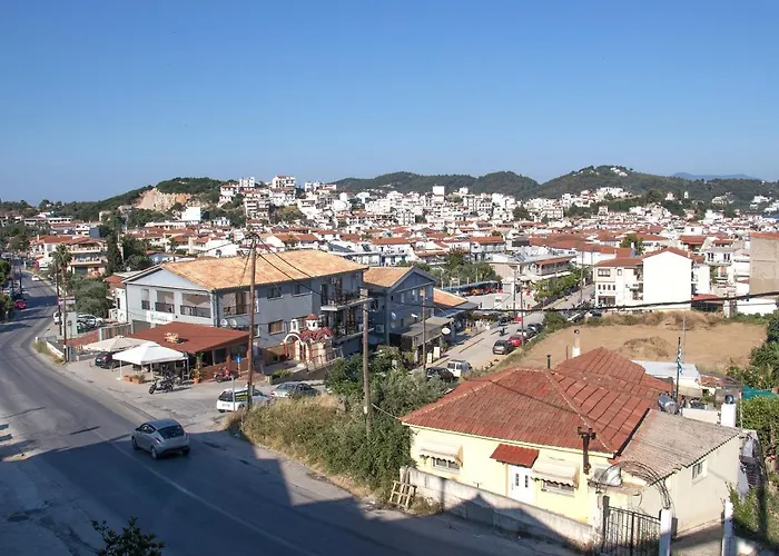 D & E Skiathos Town
