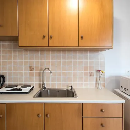 D & E * Skiathos-stad