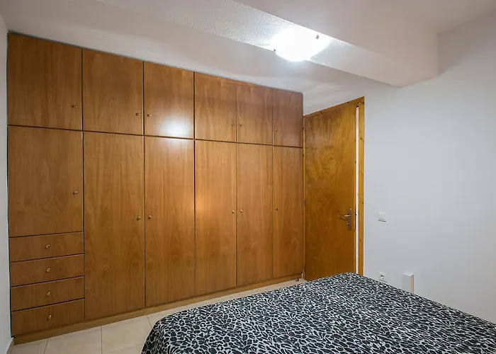 D & E * 스키아토스 타운